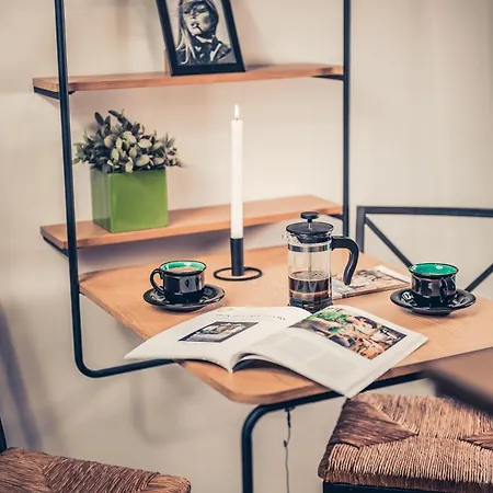 The Gallery Apartment *
