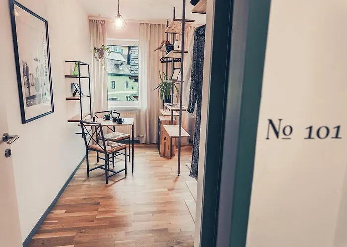 The Gallery 巴德伊舍